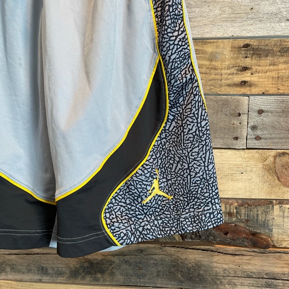 Jordan men’s basketball shorts size Small - Picture 2 of 5